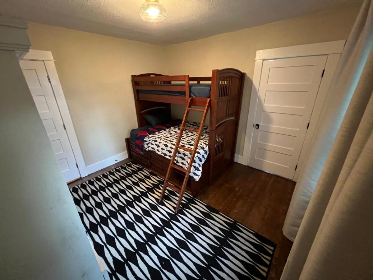 Downtown Williams, Walk Everywhere, Remodeled * Williams